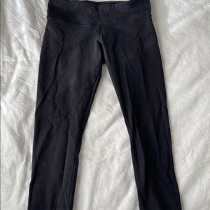 LULULEMON WUNDER UNDER CROP LEGGINGS SIZE 8